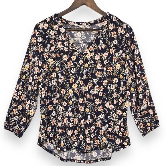 Two by Vince Camuto Blouse Women Size M Floral Multicolor Curved Hem V-neck‎ - Picture 1 of 15